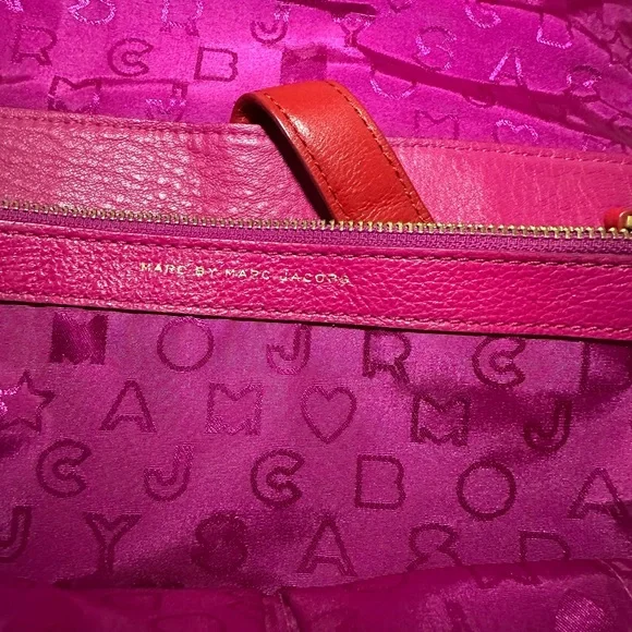 Marc Jacobs Vibrant Red and Pink Shoulder Bag - Picture 14 of 15